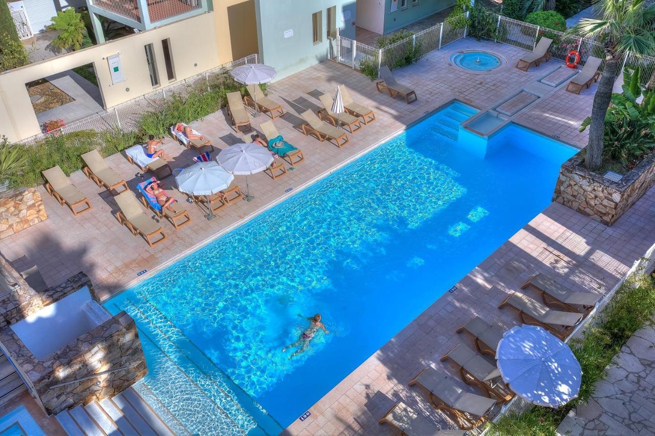 Penthouse Vue Mer Avec Rooftop,Jacuzzi,Et Parking Prive Antibes Exteriör bild